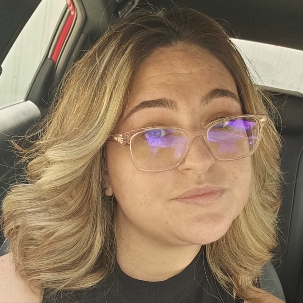 Meet your Posher, Candace